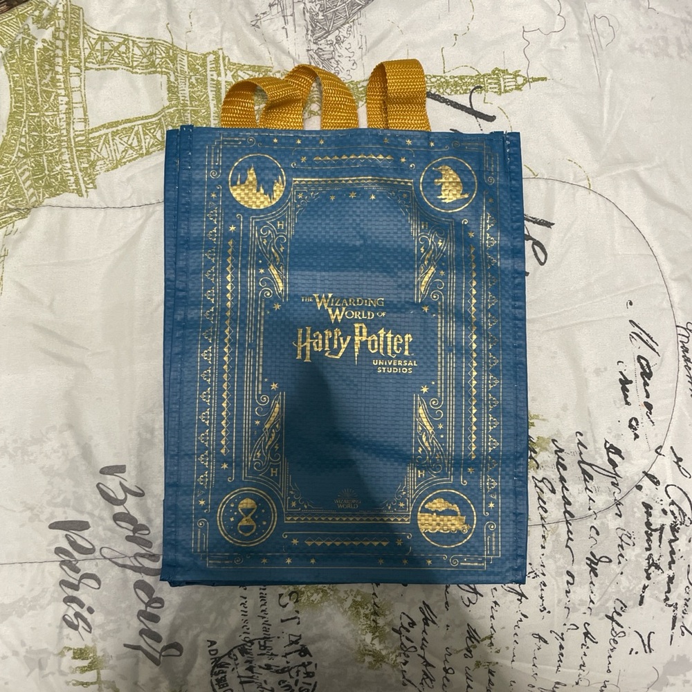 NWT Harry Potter Epic Universal Studios Tote Bag